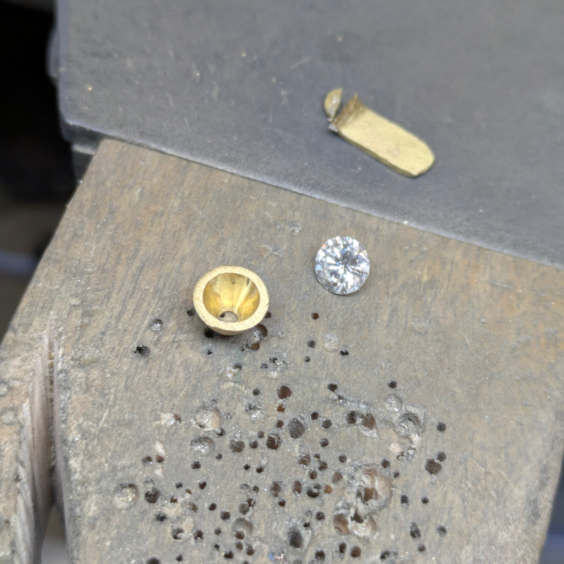 Remodelling and repurposing gold jewellery Victoria Jarman Jewellery